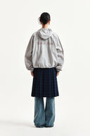 CROPPED BACK LOGO HOODY WIND BREAKER IN LIGHT BEIGE image 8