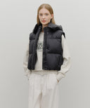 W CIRCLE LOGO CROP HOODED DOWN VEST IN BLACK image 1