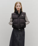 W CLASSIC LOGO CROP DOWN VEST IN BLACK