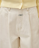 W LOW-WAIST TUCK WIDE DENIM PANTS IN ECRU image 4