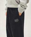 KIDS CLASSIC LOGO SWEAT PANTS IN BLACK BLACK image 2