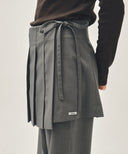 W LAYERED PLEATS SKIRT PANTS IN GRAY image 2