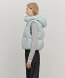 W CIRCLE LOGO CROP HOODED DOWN VEST IN MINT GREY image 2