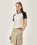 W SMALL REGULAR LOGO RAGLAN CROP TEE IN NAVY image 2