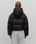 W REGULAR LOGO HOODED CROP DOWN JACKET IN BLACK image 3