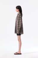 MIXED CHECK OVER FIT SHIRT IN BROWN image 7