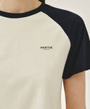W SMALL REGULAR LOGO RAGLAN CROP TEE IN NAVY image 4