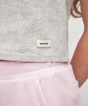 W BASIC CROP TEE IN LIGHT HEATHER GREY image 4