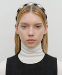 CIRCLE LOGO HAIR BAND IN BLACK image 4