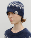 FAIRISLE BEANIE IN NAVY image 5