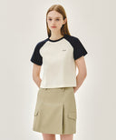 W SMALL REGULAR LOGO RAGLAN CROP TEE IN NAVY image 11