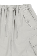 WASHED COTTON PATCH POCKET BERMUDA PANTS IN LIGHT GRAY image 3