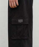CLASSIC LOGO ONE TUCK CARGO SWEAT PANTS IN BLACK image 9