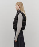 W CLASSIC LOGO CROP DOWN VEST IN BLACK image 2