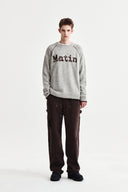 BASIC LOGO RAGLAN KNIT PULLOVER IN LIGHT GRAY