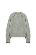 BASIC LOGO RAGLAN KNIT PULLOVER IN LIGHT GRAY