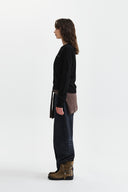 CASHMERE BLENDED CUTLINE ROUND CARDIGAN IN BLACK