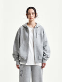 BACK LOGO ESSENTIAL HOODY ZIP UP IN GRAY