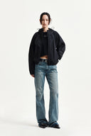 CROPPED BACK LOGO HOODY WIND BREAKER IN BLACK