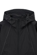 CROPPED BACK LOGO HOODY WIND BREAKER IN BLACK