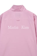 BACK LOGO HIGH NECK JUMPER IN PINK