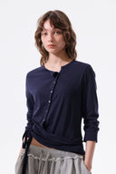ASYMMETRIC BUTTON CLOSURE TOP IN NAVY