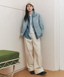 W LOW-WAIST TUCK WIDE DENIM PANTS IN ECRU image 15