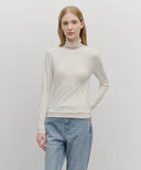 W CIRCLE LOGO CROP HOODED DOWN VEST IN IVORY image 16