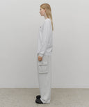 CLASSIC LOGO ONE TUCK CARGO SWEAT PANTS IN LIGHT HEATHER GREY image 4